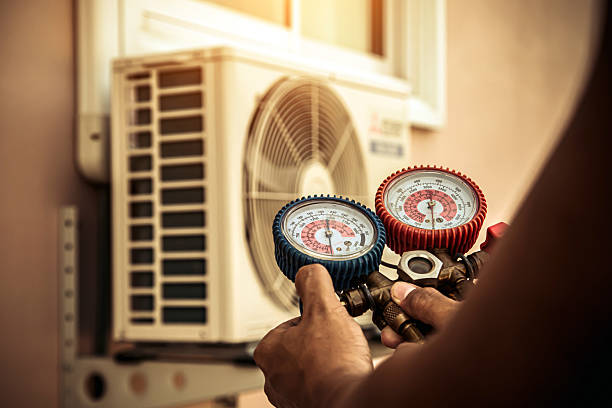 Professional Hvac technician working in Mitchell, IN